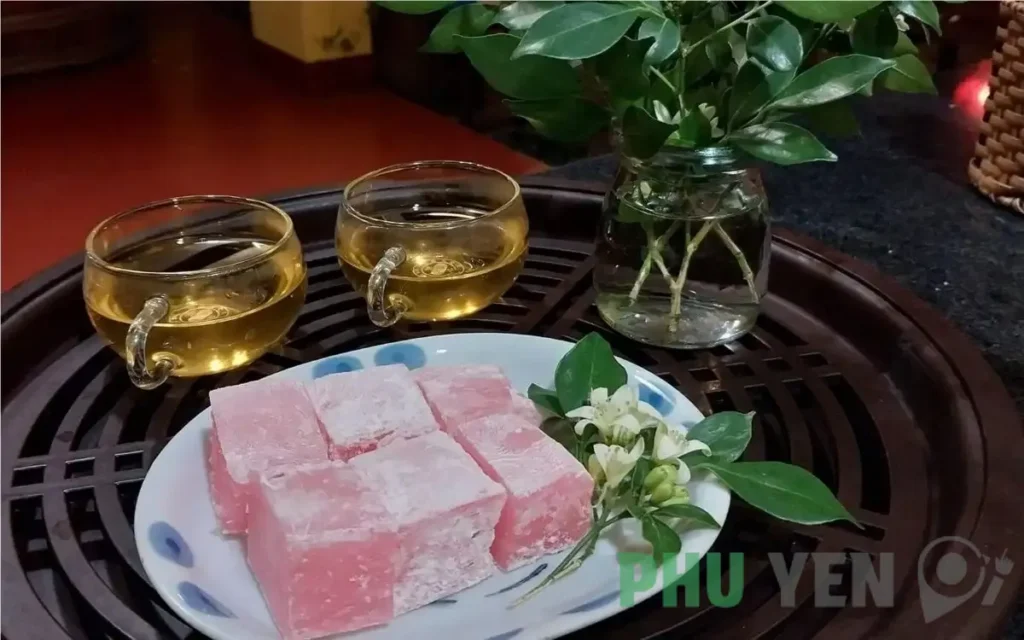 Mềm dẻo chiếc bánh hồng xứ Nẫu chuẩn vị truyền thống