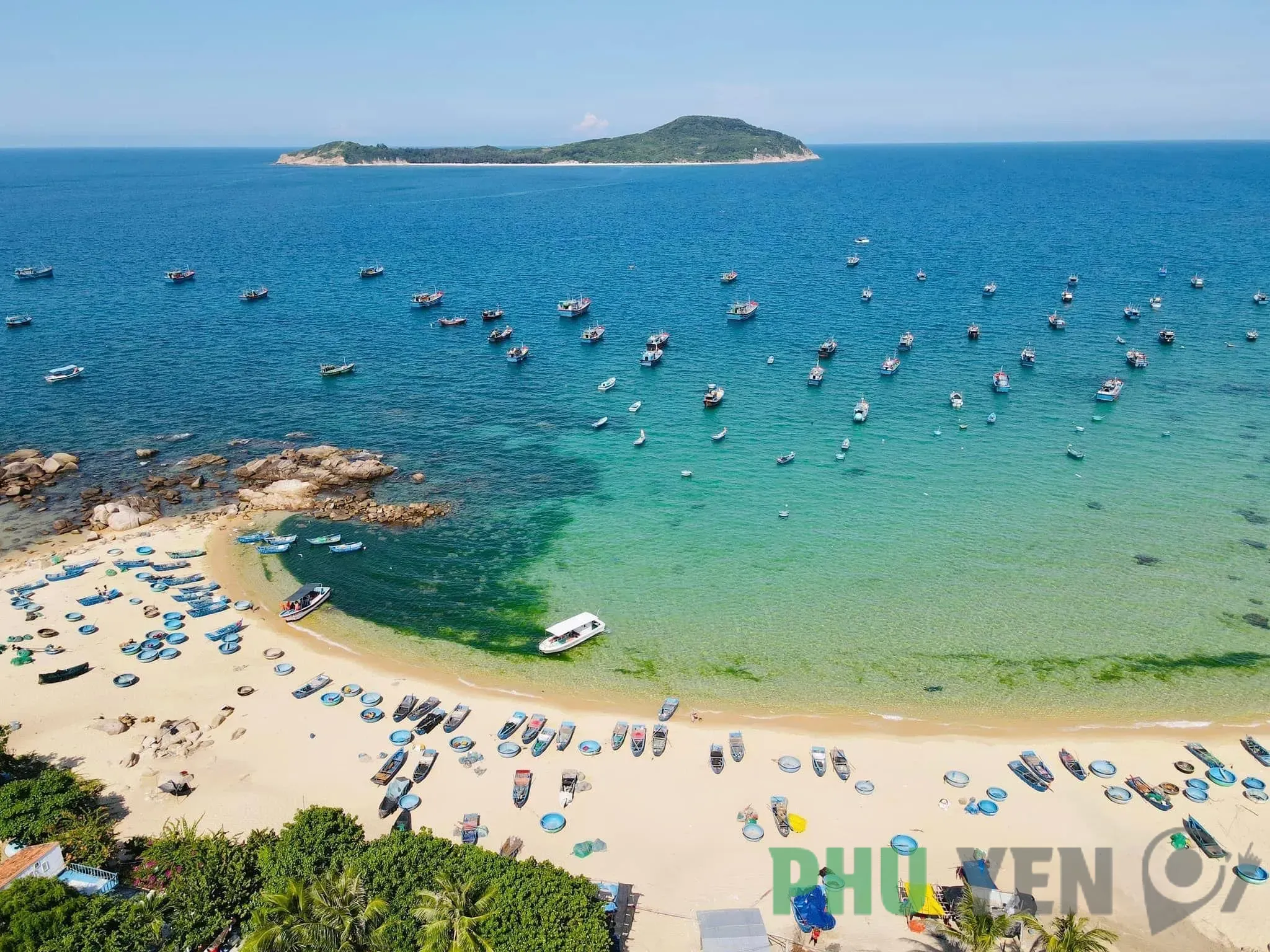 Trải nghiệm tại Hòn Lao Mái Nhà (Cù Lao Mái Nhà) – Hòn đảo Robinson của Phú Yên