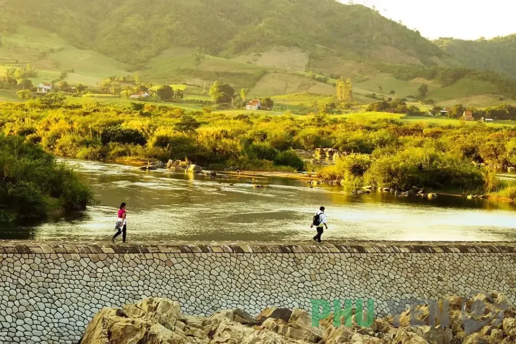 Đập Đồng Cam Phú Yên – Báu vật của xứ hoa vàng cỏ xanh