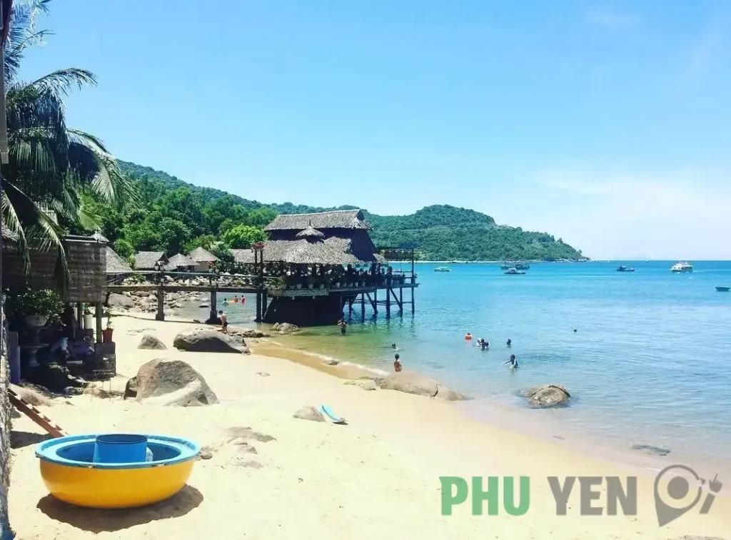 Bãi Ôm, Bãi Rạng Phú Yên &#8211; Cặp đôi biển đảo kết hợp mê hoặc trái tim lữ khách