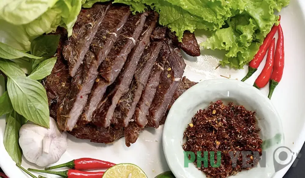 Thưởng thức khô bò một nắng muối kiến vàng – Đặc sản trứ danh xứ Nẫu